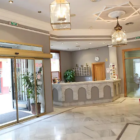 多尼亚布兰卡酒店 3* 赫雷斯