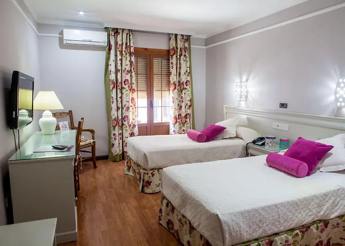 ホテル ドニャ ブランカ 3*