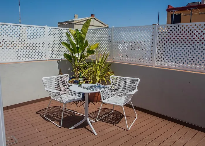 多尼亚布兰卡酒店 3*