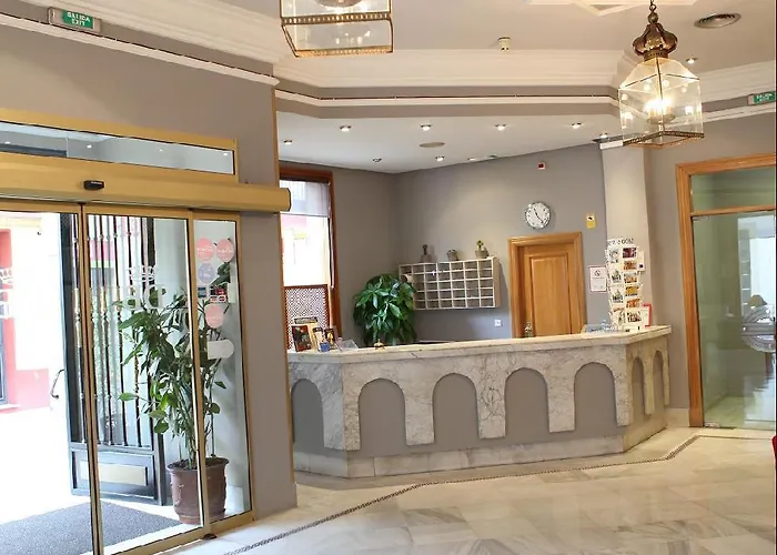 ドニャ ブランカ 3* ヘレス