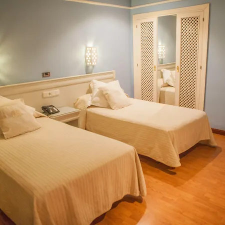 Hotel Dona Blanca 3*