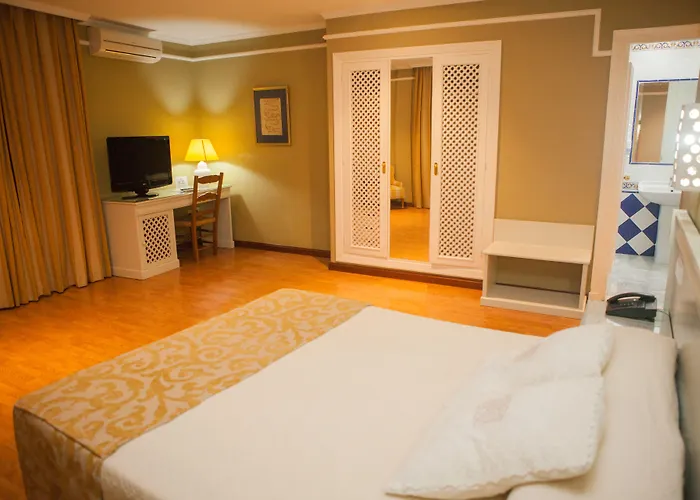 Dona Blanca Hotel 3*